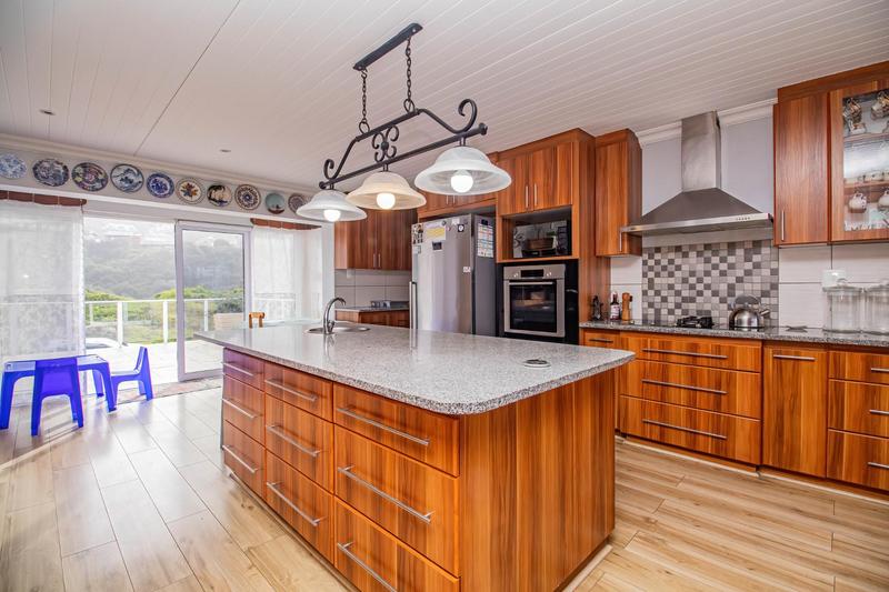 9 Bedroom Property for Sale in Outeniqua Strand Western Cape